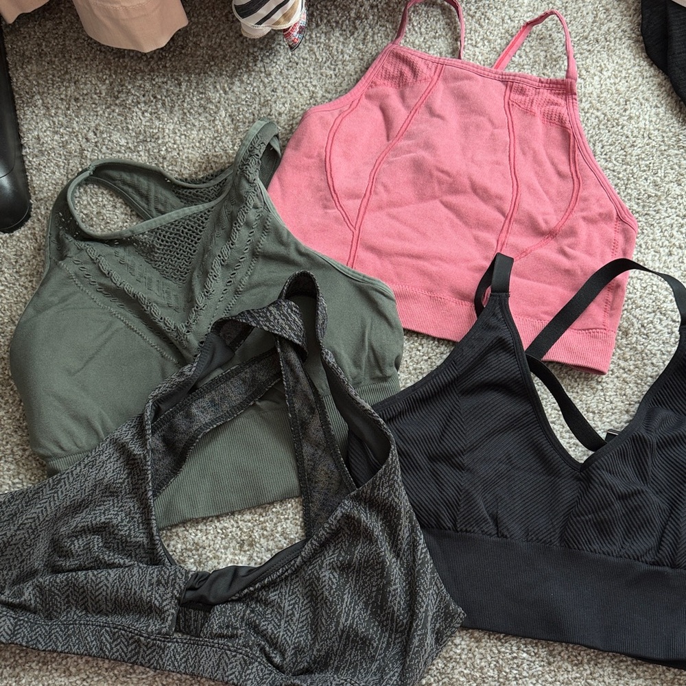 Sports bra bundle - Picture 1 of 9